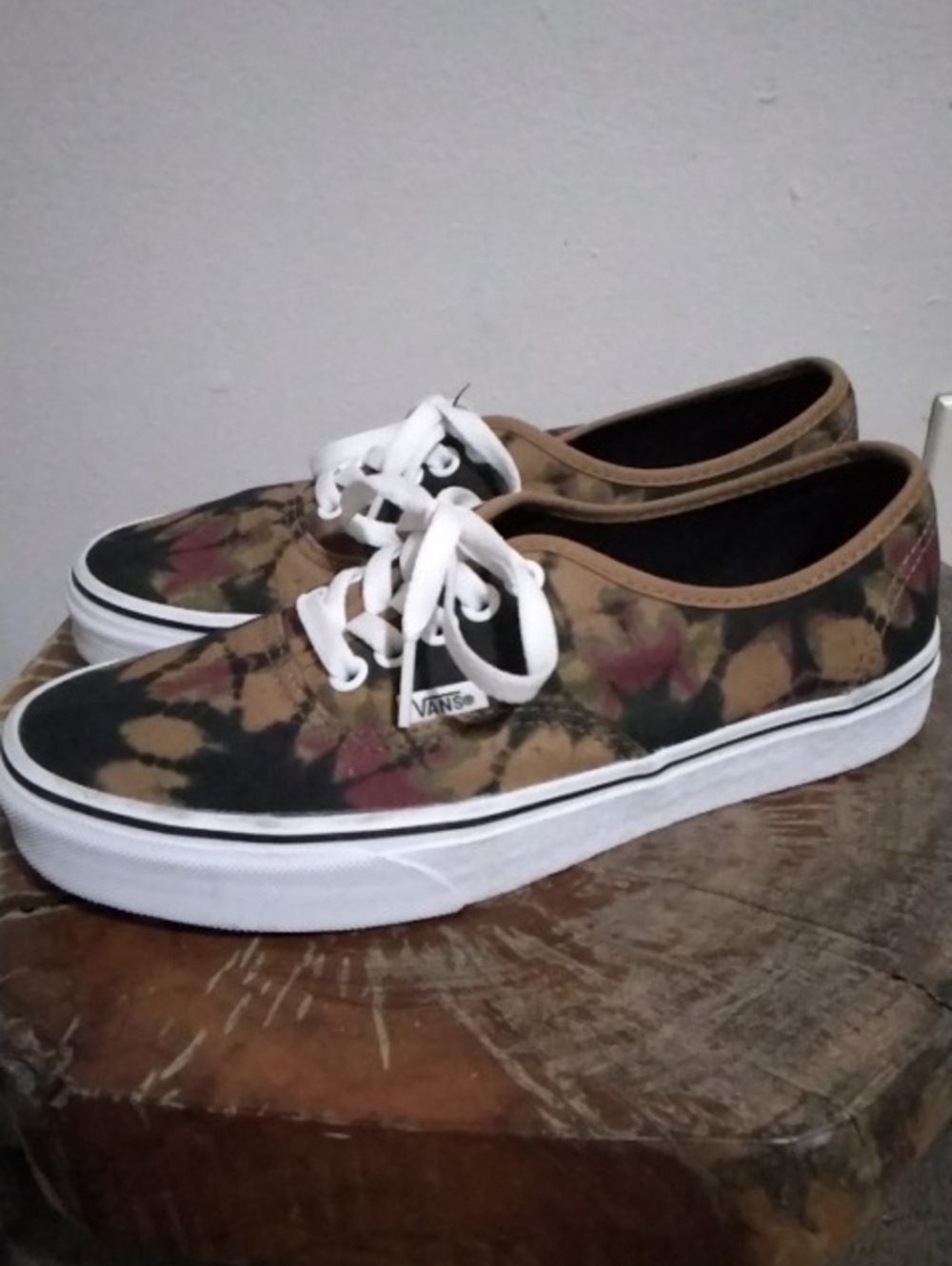 Vans Low-Top Tie-Dye Canvas Sneakers in Black, Brown, Men's Sz 6.5, Women's Sz 8